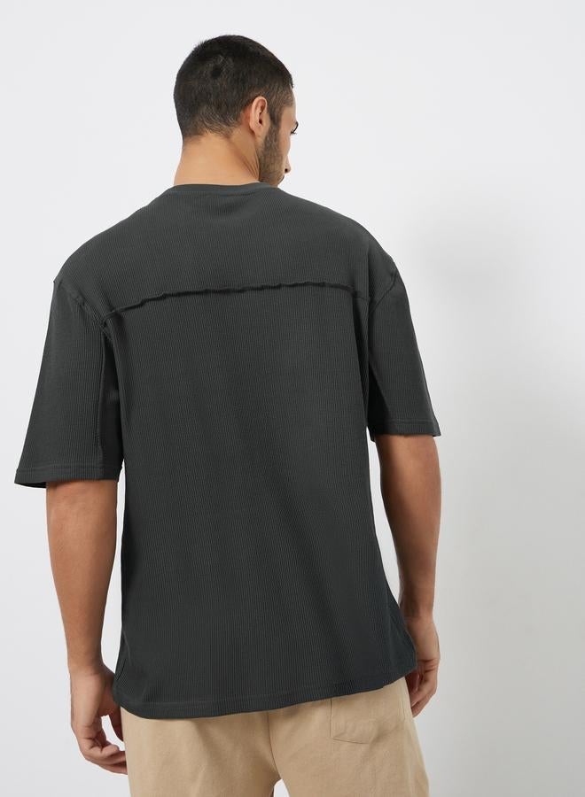 Styli Men Charcoal Waffle Knit Oversized T-Shirt - Image 3